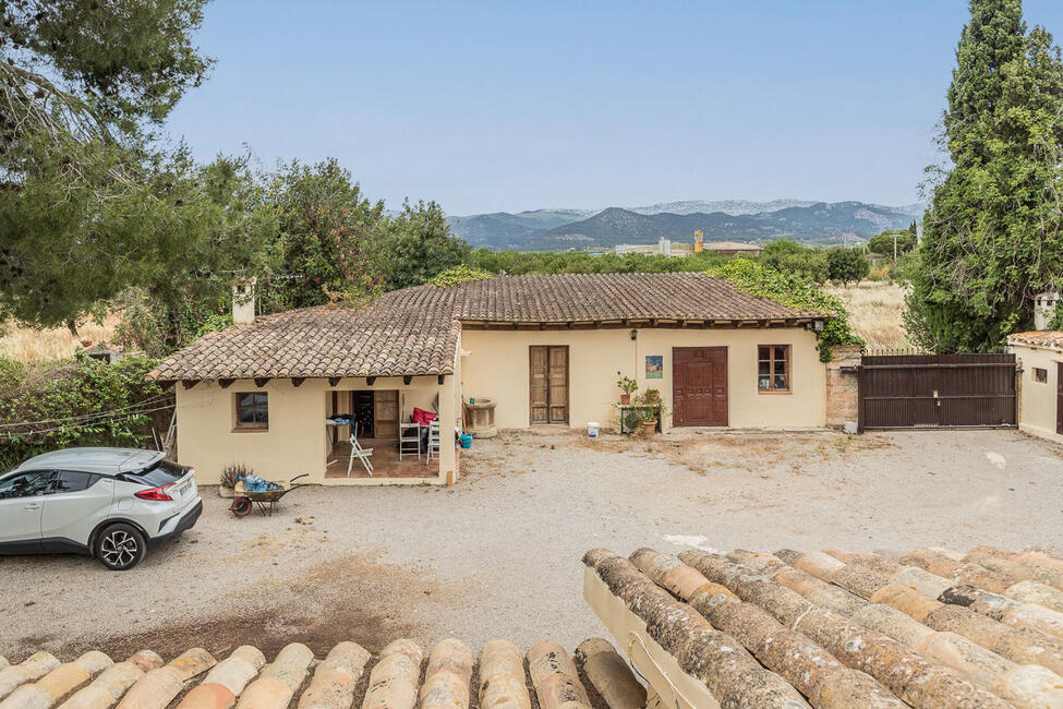 Multigenerational family finca with 11 rooms in Santa Maria del Cami