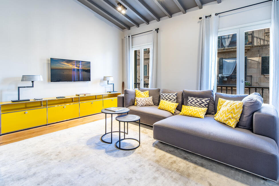 Stylish duplex penthouse with terrace in Santa Catalina