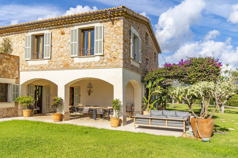 Espectacular finca con piscina e impresionantes vistas a la montaña en Santa Maria