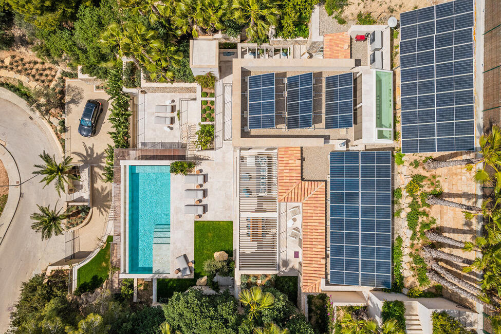 Luxurióse Neubau-Villa mit spektakulärem Meer- und Bergblick in Puerto Andratx