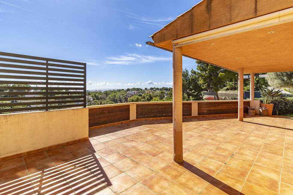 Schönes Reihenhaus mit Meerblick und Gemeinschaftspool in Portals Nous