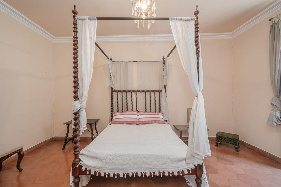 Traditionelles Herrenhaus mit eleganten Café und Pool in Sóller