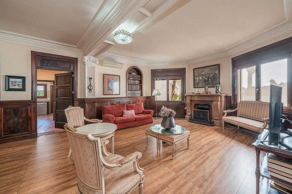Traditionelles Herrenhaus mit eleganten Café und Pool in Sóller