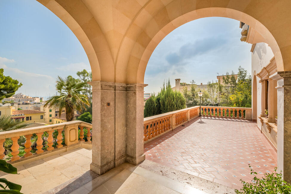 Wunderschöner Stadtpalast mit Pool und Hafenblick in Palma – Son Armadams