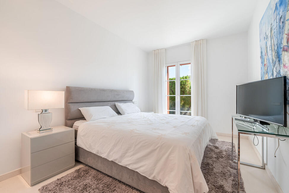 Luxuriöses Erdgeschoss-Apartment mit Gemeinschaftspool in Porto Cristo