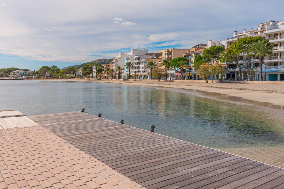 Beautiful apartment in 1st sea line with harbour view in Puerto Pollensa