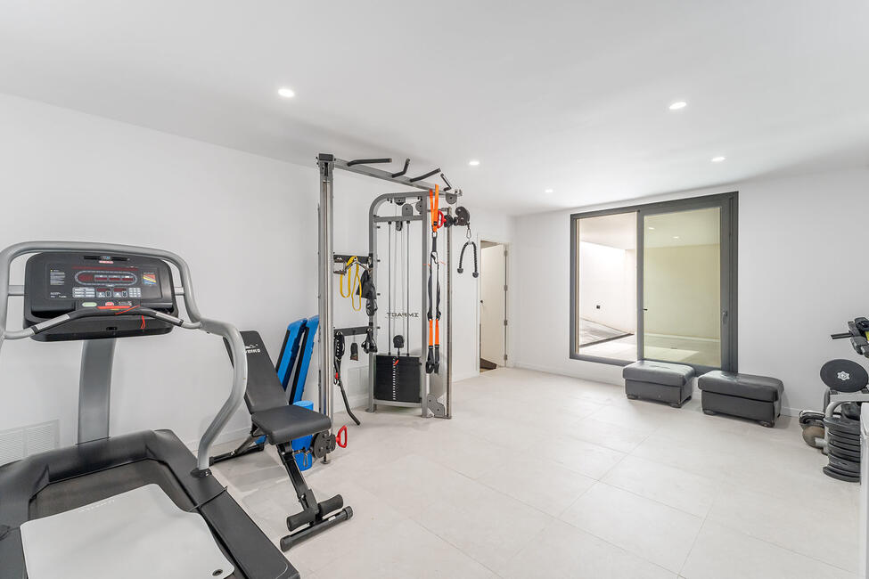 Attraktive Neubau-Villa mit Pool und Weitblick in Sa Cabaneta
