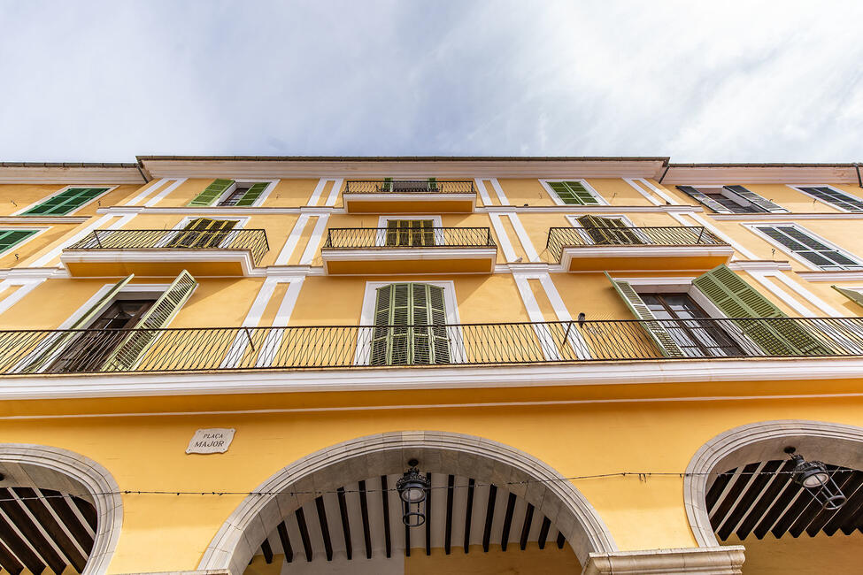 Stylish old town penthouse with roof terrace and garage in Palma