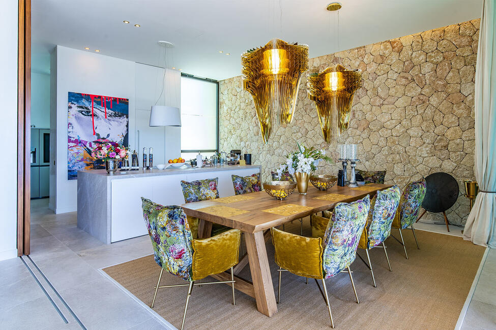 Einzigartige Luxus-Villa in 1. Meereslinie in Son Veri Nou