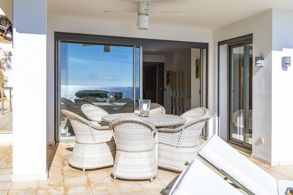 Traumhaftes Erdgeschoss-Apartment in 1. Meereslinie in Puerto Andratx