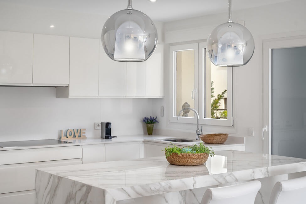 Renoviertes Erdgeschoss-Apartment mit Teilmeerblick in Portals Nous