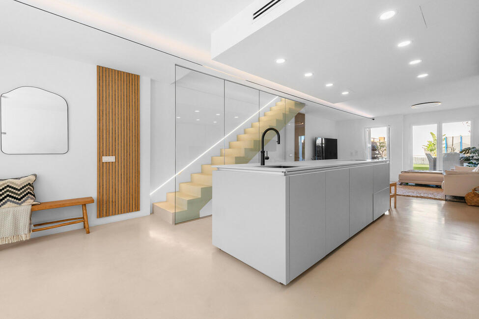 Modern renoviertes Reihenhaus in 2. Meereslinie von Portixol