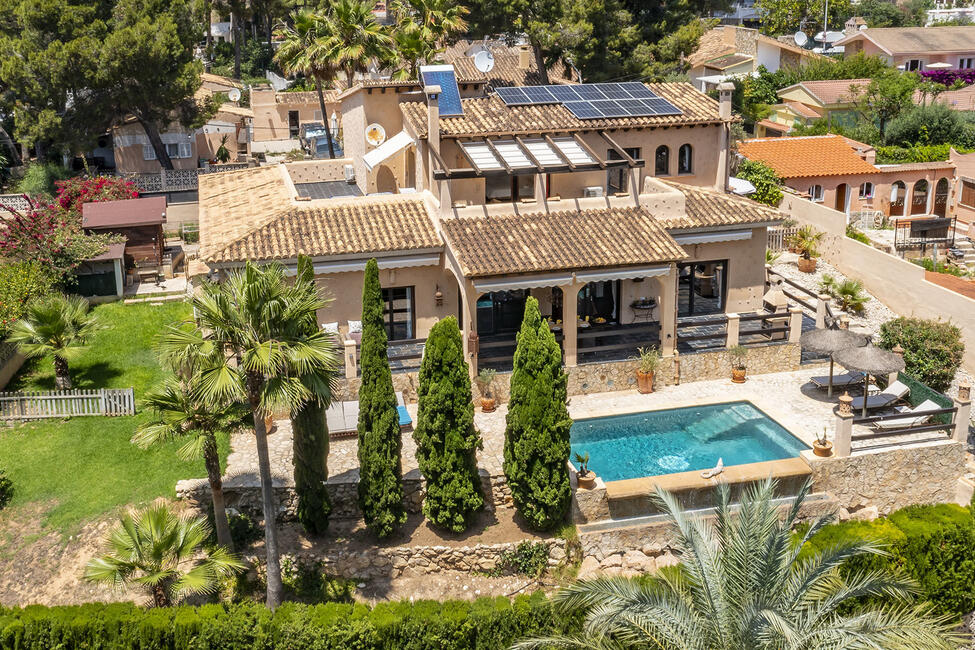 Gepflegte Villa mit Pool und fussläufig zum Meer Costa de la Calma