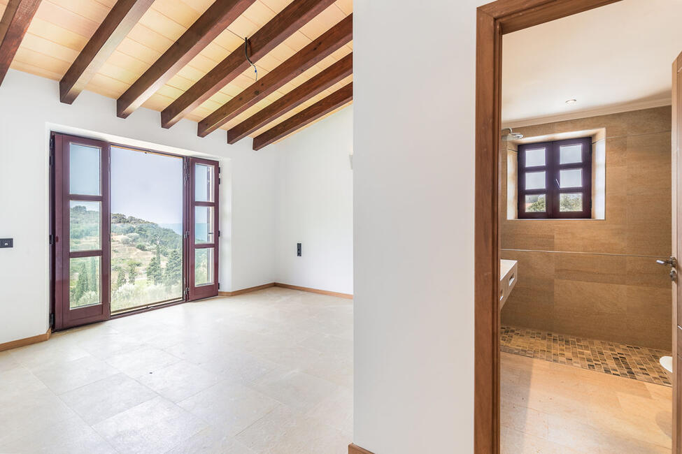 Fantastic new built finca with sea and mountain view in Estellencs