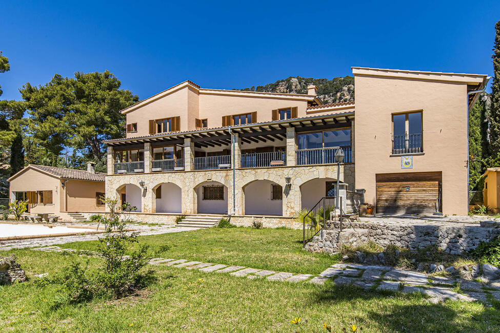 Casa señorial reformada con casa de invitados y gran zona de piscina en Valldemossa