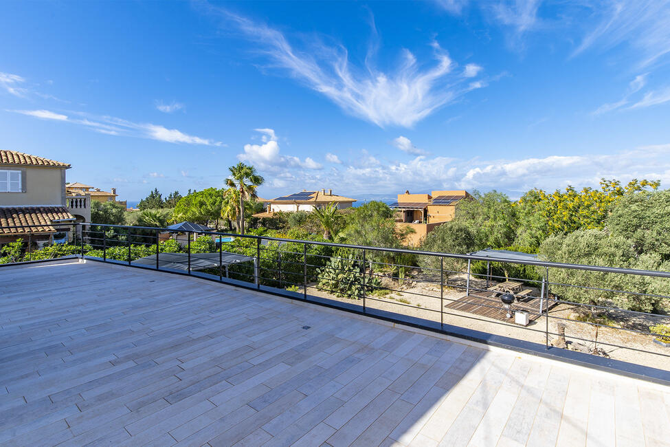 Moderne Villa mit Pool und Ferienvermietungslizenz in Sa Torre