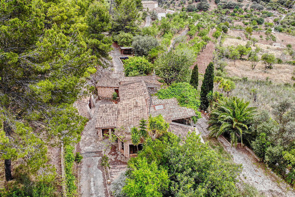 Einzigartige, in die Natur eingebettete Finca in Andratx