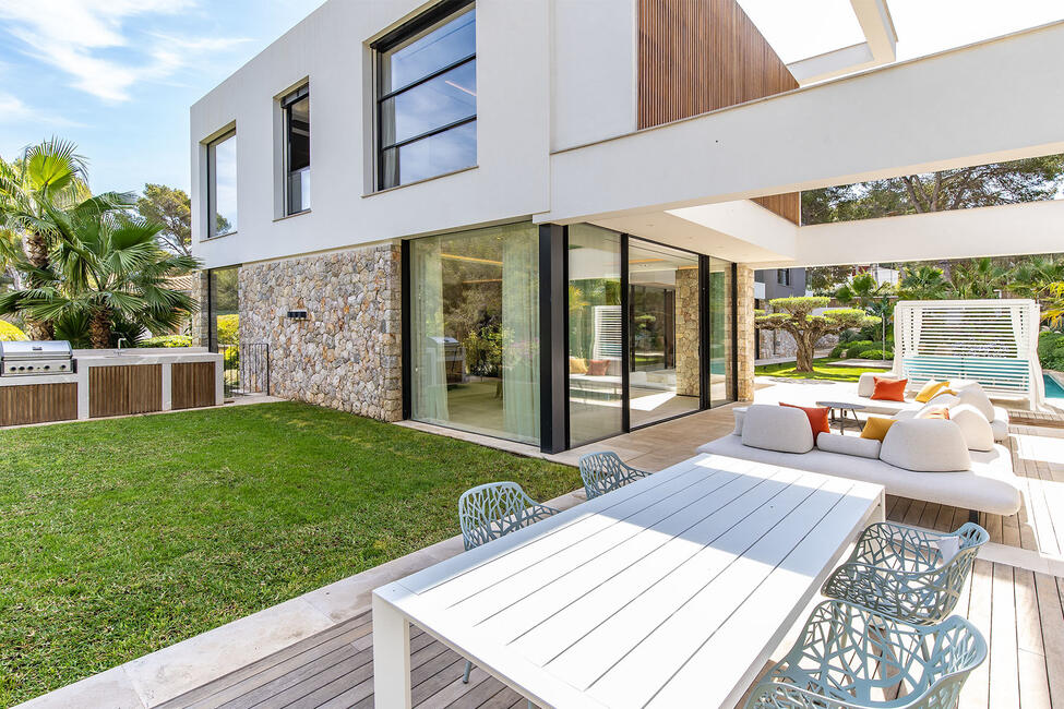 Impresionante villa de nueva construcción con piscina en Santa Ponsa