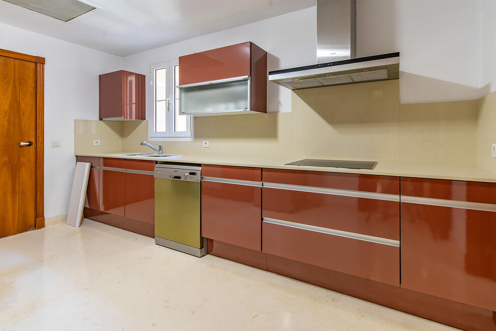 Garden apartment on the golf course with communal pool in Son Vida
