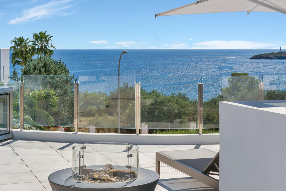 Villa in 2. Meereslinie mit fantastischem Meerblick in Sol de Mallorca
