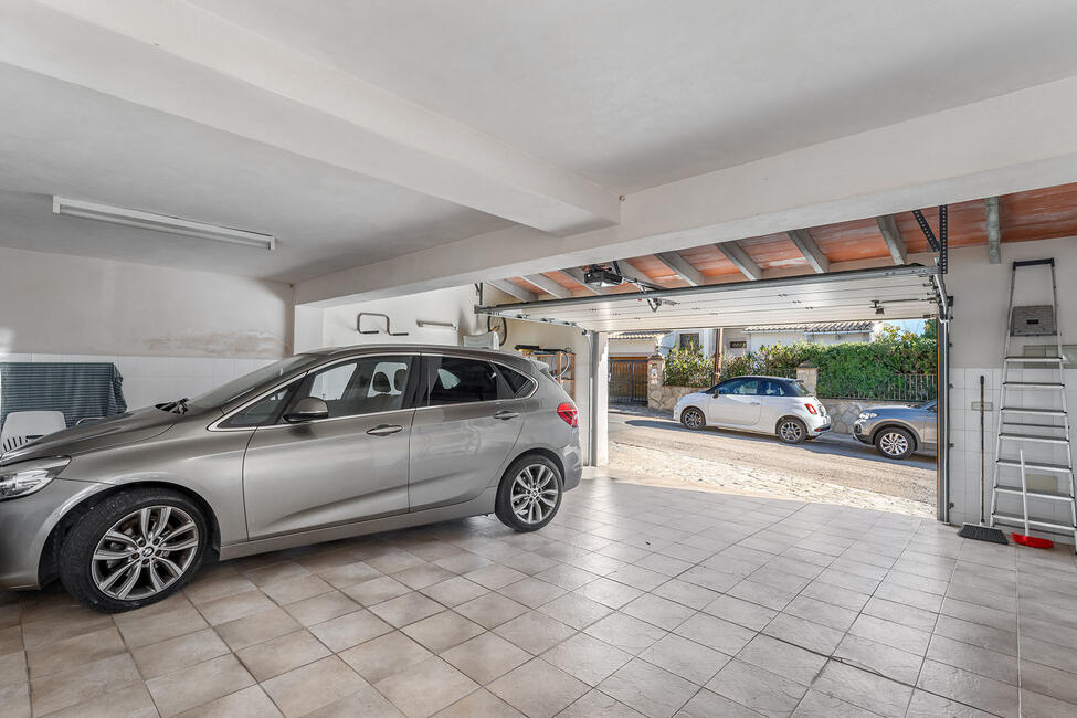 Fantastische Villa mit Gästeapartment und Teilmeerblick in Costa d’en Blanes