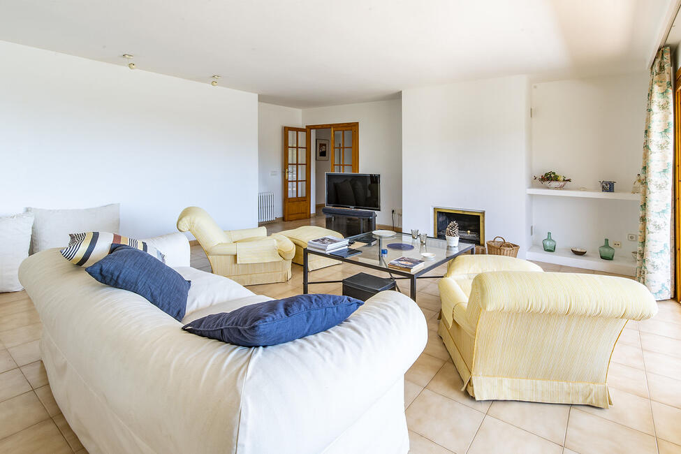 Tolles Apartment mit herrlichem Meerblick und Gemeinschaftspool in Cas Catalá