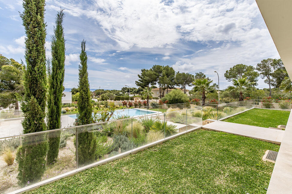 Neubau-Luxusvilla mit wunderschönem Meerblick in Sol de Mallorca