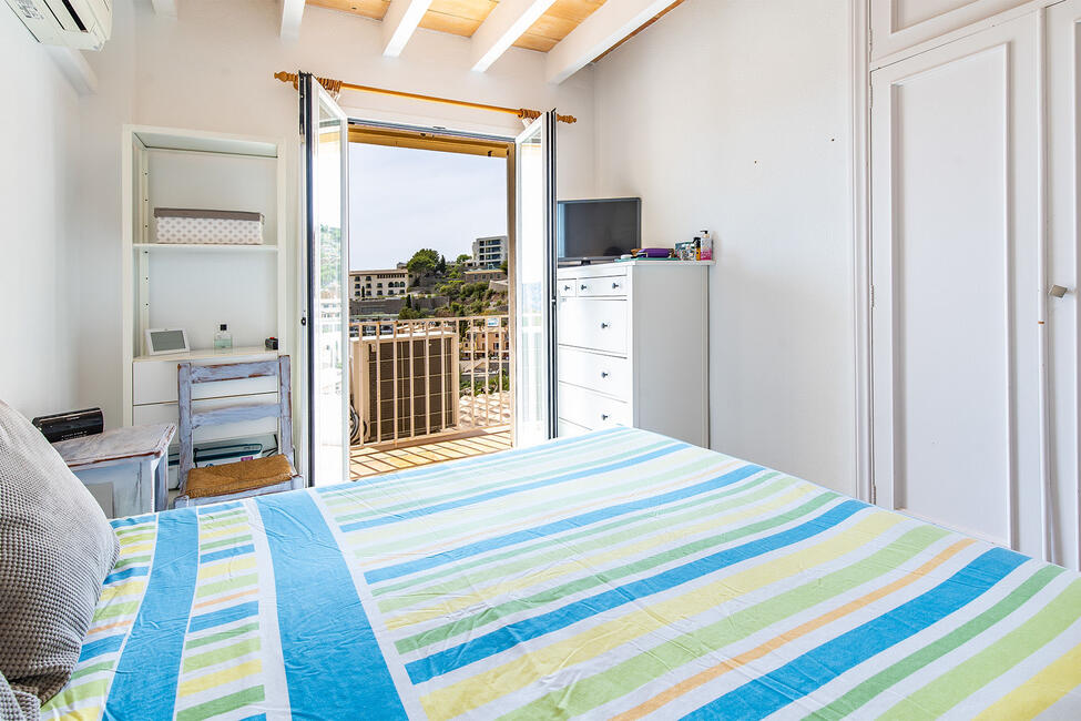 Tolles Maisonette-Apartment mit fantastischem Hafen- und Bergblick in Puerto Sóller