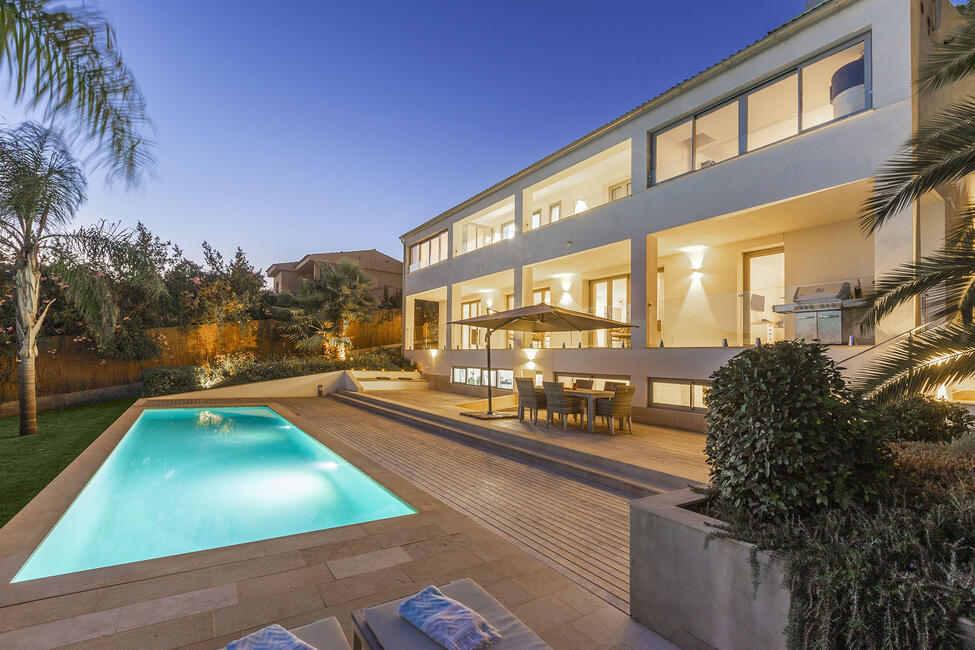 Moderne Meerblick-Villa mit Pool in Costa d’en Blanes