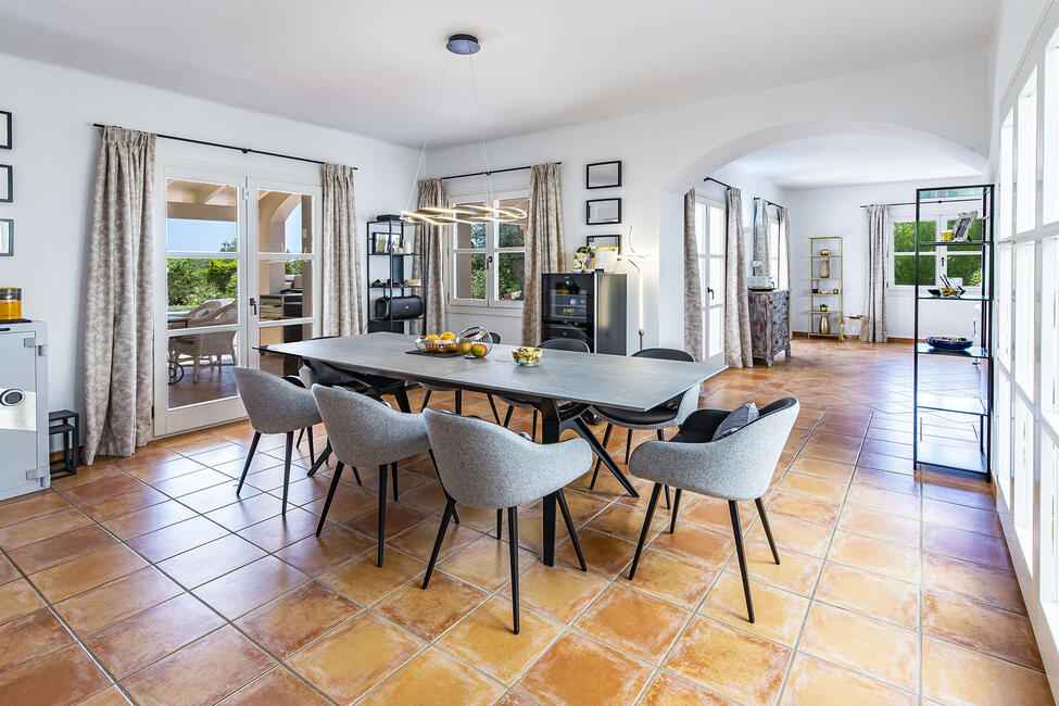 Sonnige Villa mit herrlichem Garten und Pool in Santa Ponsa