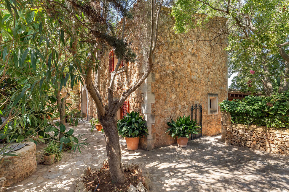 Herrliche Finca mit Pool und viel Privatshpäre in Santa María del Camí