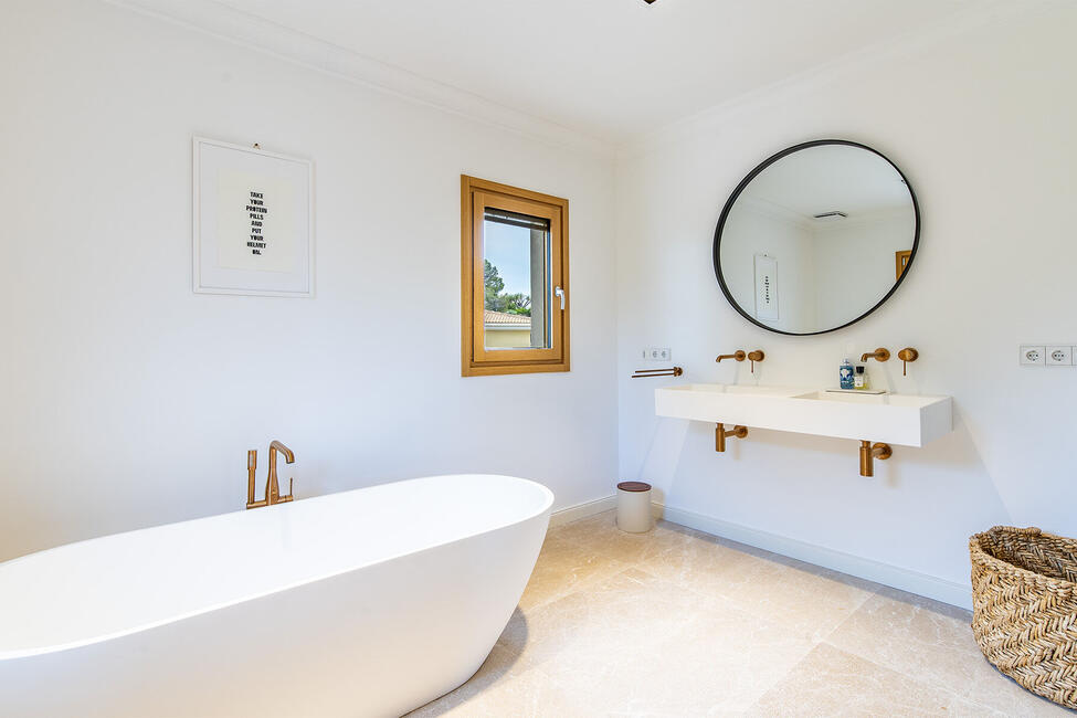 Charmante renovierte Villa mit privatem Pool in Cala Vinyas