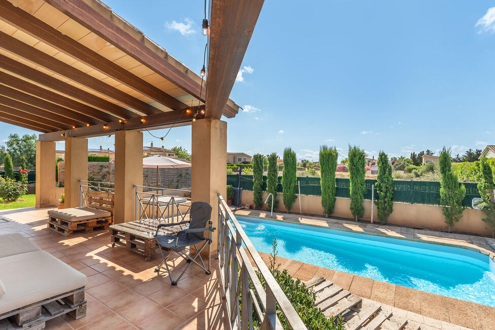 Sonniges Chalet mit Pool und Ferienvermietungslizenz in Sa Rápita