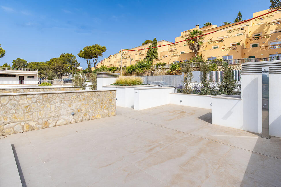 Luxuriöse Neubau-Villa mit Pool und Meerblick in Santa Ponsa