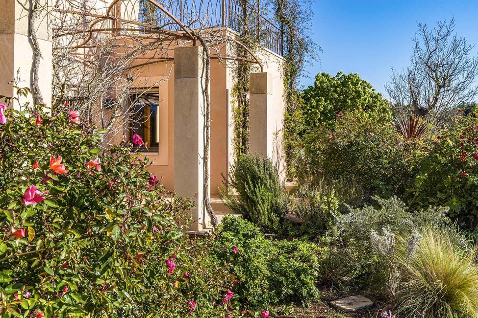 Ökologisch nachhaltige Finca mit Ferienvermietungslizenz in Llucmajor