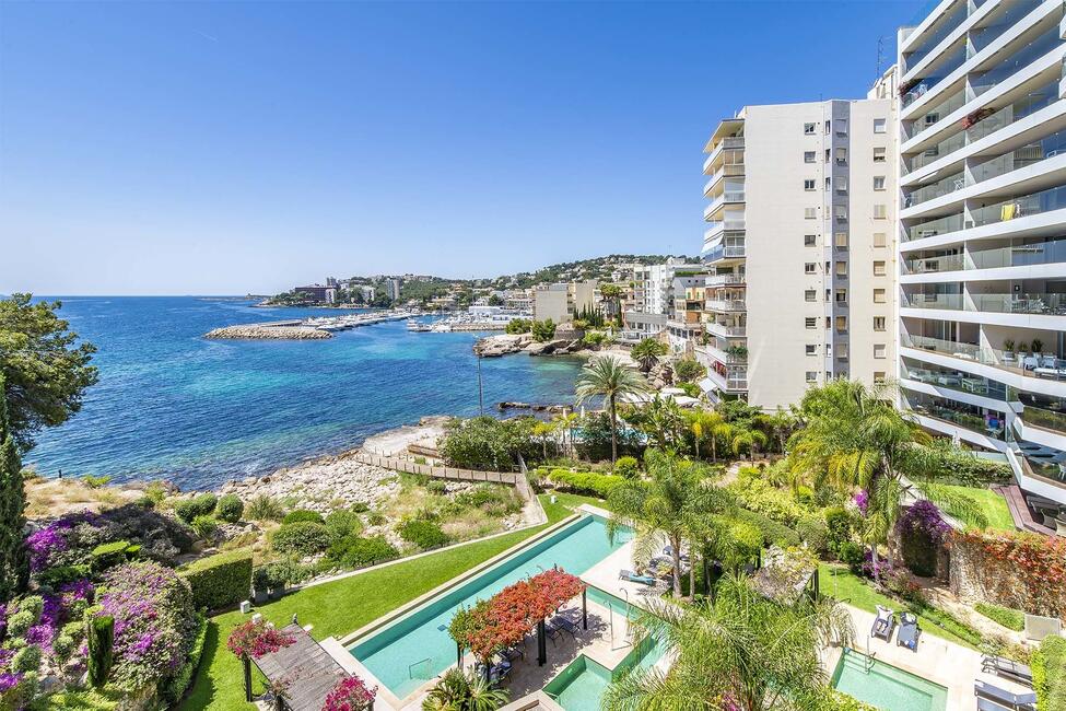 Apartment in 1. Meereslinie mit privatem Meerzugang in San Agustín