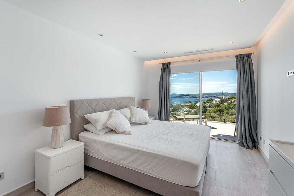 Aufwendig renovierte Villa mit fantastischem Meerblick in Costa d’en Blanes