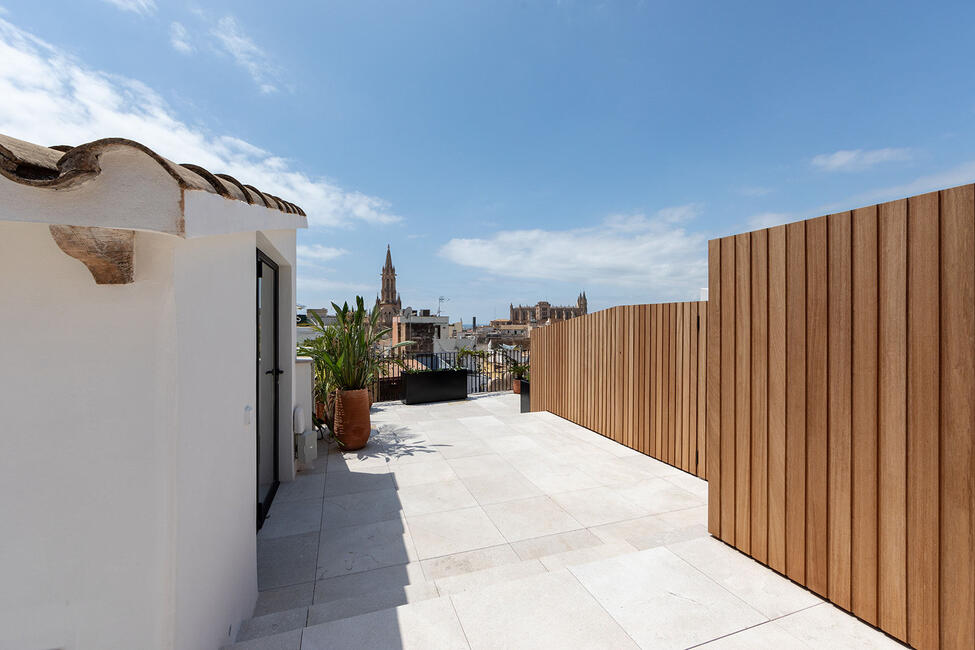 Spektakuläres Duplex-Penthouse mit Dachterrasse und Pool in Palmas Altstadt