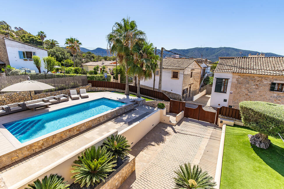Sonnige und energiesparende Familienvilla mit Pool und Garage in Calvia