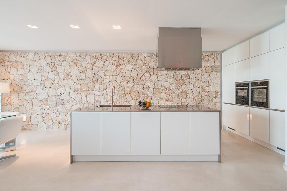 Luxuriöses Erdgeschoss-Apartment mit Gemeinschaftspool in Porto Cristo