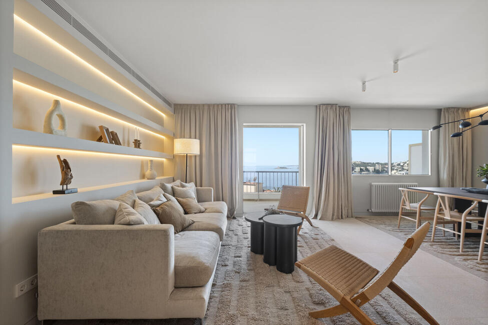 Renoviertes Luxusapartment mit Panoramameerblick in Cala Major
