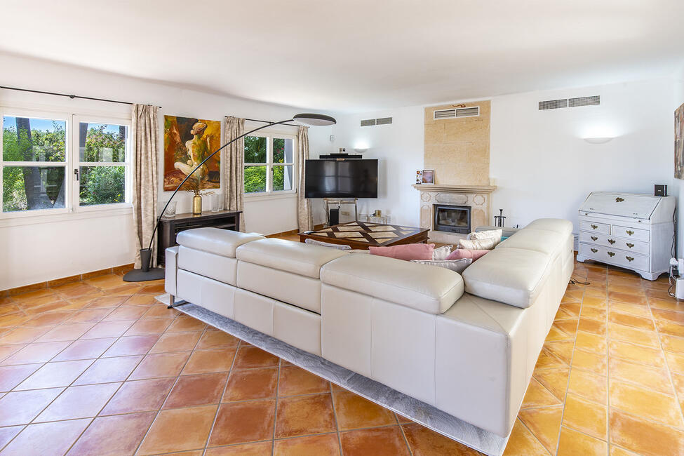 Sonnige Villa mit herrlichem Garten und Pool in Santa Ponsa