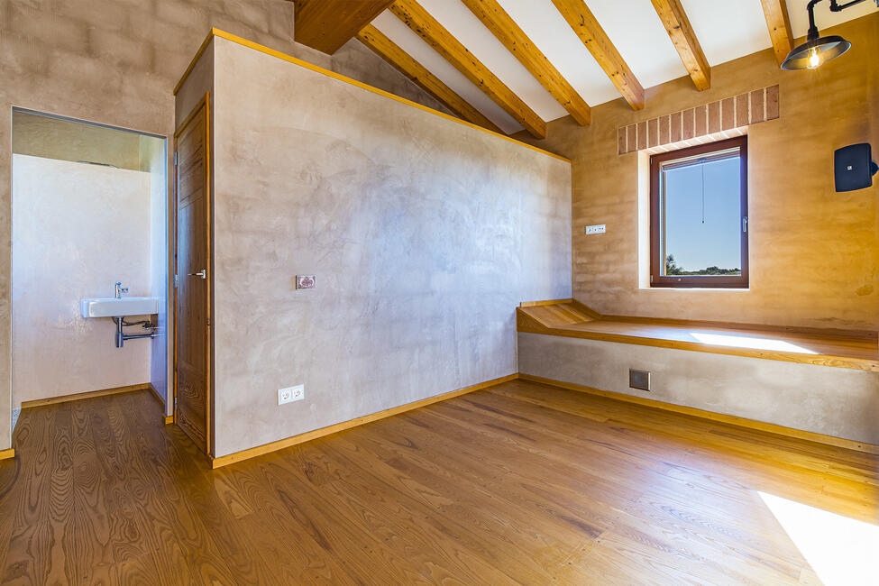 Ökologisch nachhaltige Finca mit Ferienvermietungslizenz in Llucmajor