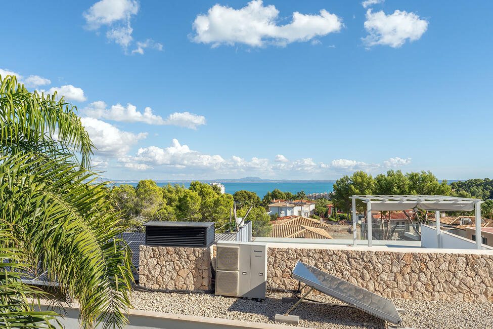 Charmante Villa mit Pool und Teilmeerblick in Strandnähe in Cala Vinyas