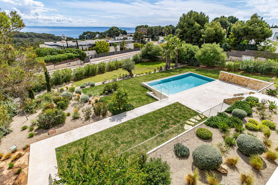 Luxuriöse Neubauvilla mit fantastischem Meerblick in Sol de Mallorca
