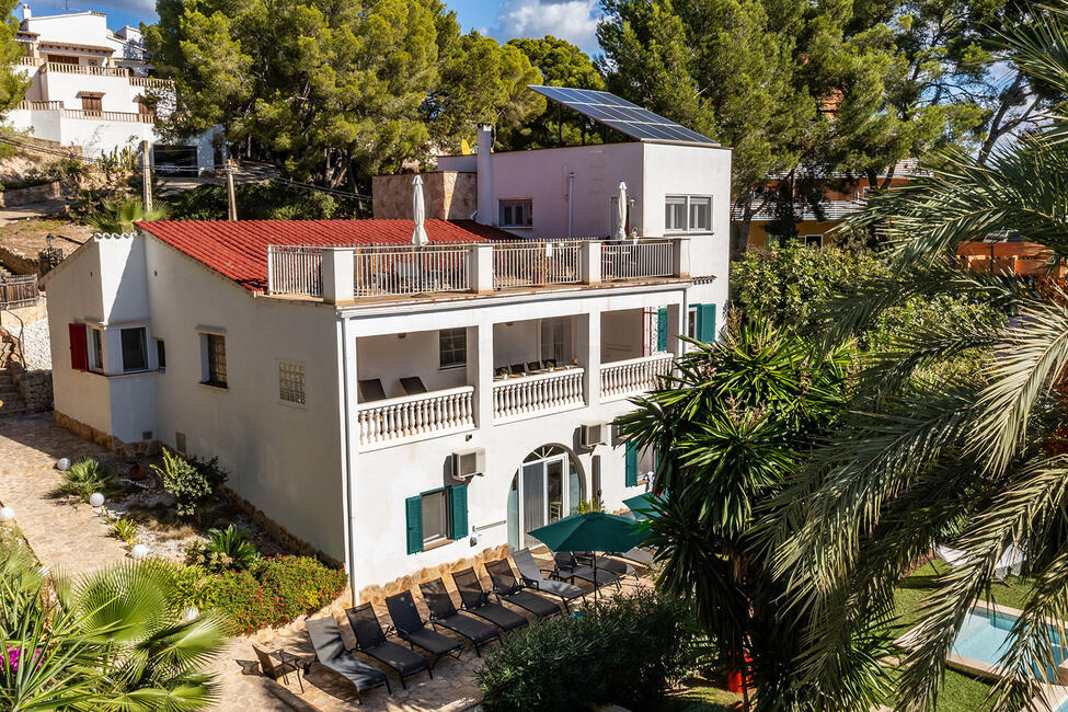 Schicke Villa mit Meerblick und Ferienvermietungslizenz in Paguera