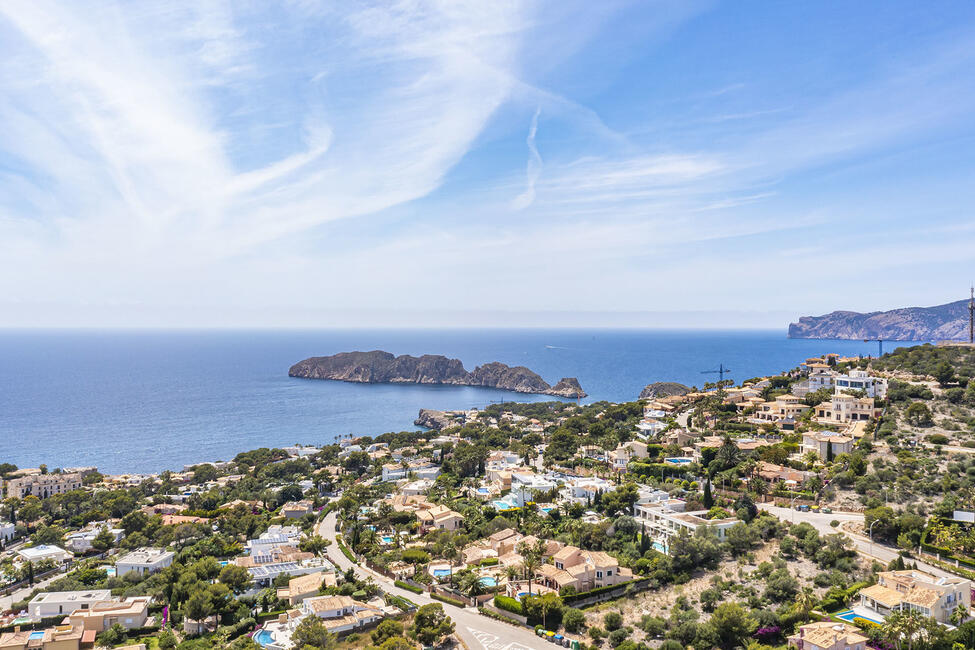 Sonnige Villa mit herrlichem Garten und Pool in Santa Ponsa