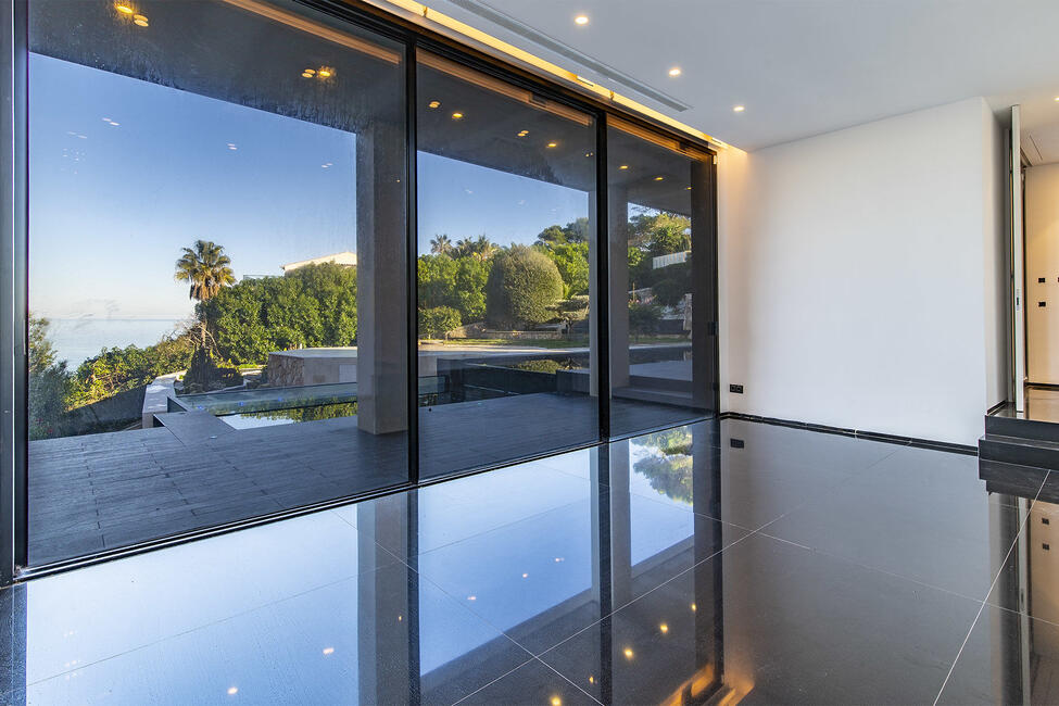 Meerblick Villa mit Pool und direkten Strandzugang in Cala Murada