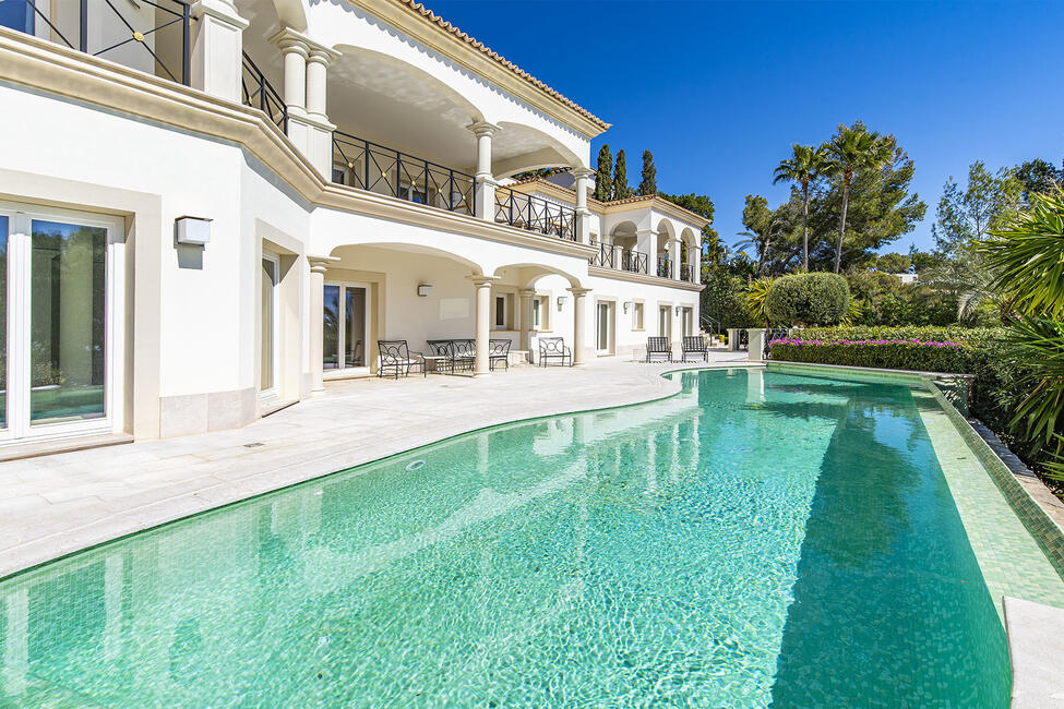 Unique luxury villa with sea views and spa area in Son Vida
