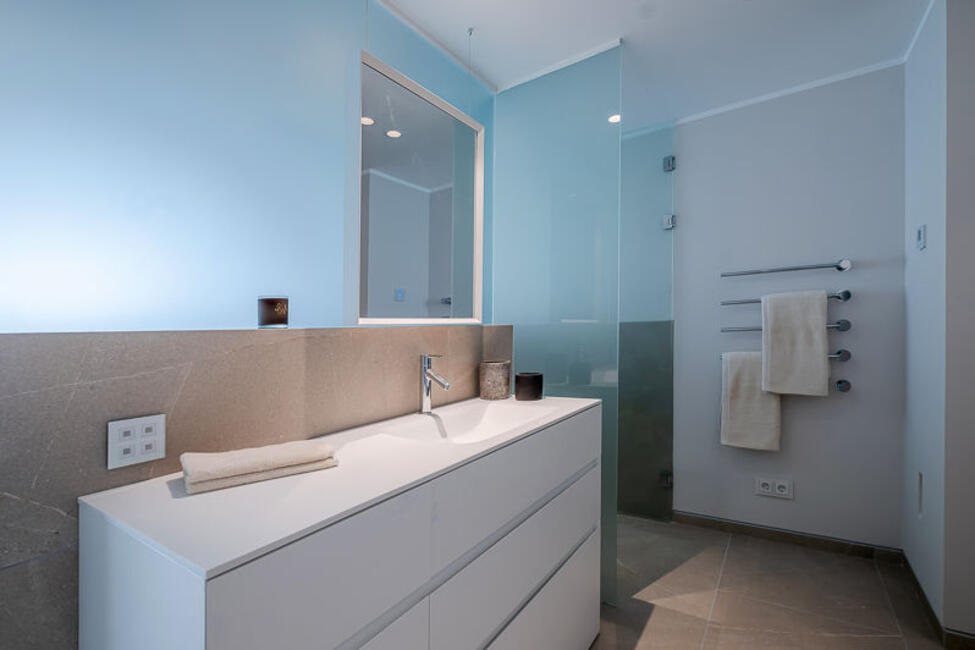 Elegante Apartments in 1er Meereslinie mit Pool und Meerblick in Palma